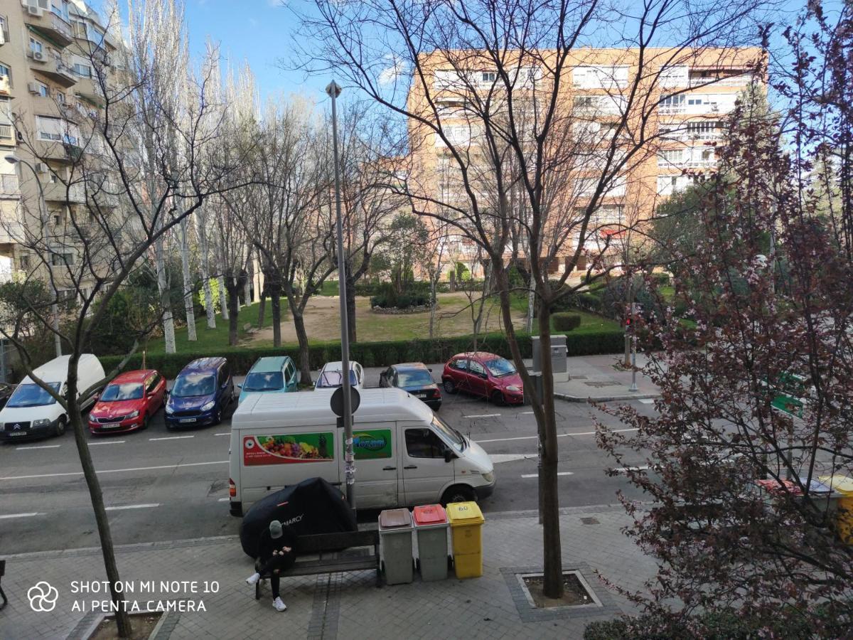 Habitacion Jc Madrid Luaran gambar
